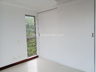Casa de 3 alcobas en venta en Envigado, Envigado, 253 m² · foto 13 de 19