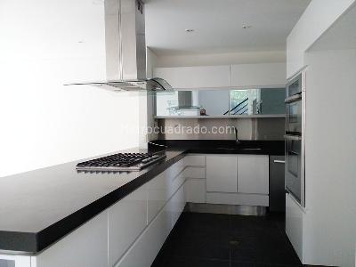 Casa de 3 alcobas en venta en Envigado, Envigado, 253 m² · foto 5 de 19