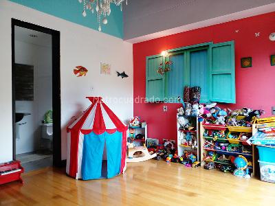 Casa de 3 alcobas en venta en El Poblado, Medellín, 390 m² · foto 12 de 20
