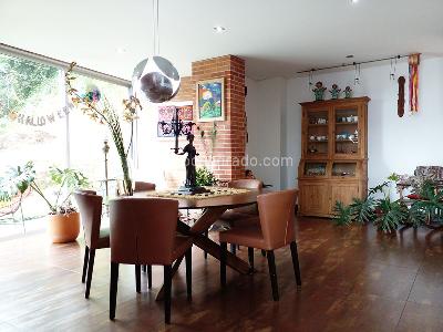 Casa de 3 alcobas en venta en El Poblado, Medellín, 390 m² · foto 3 de 20