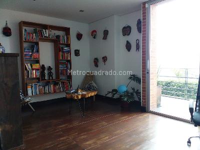 Casa de 3 alcobas en venta en El Poblado, Medellín, 390 m² · foto 7 de 20