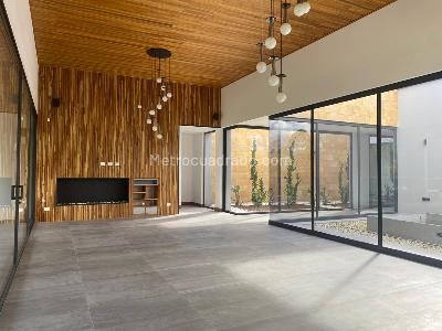 Casa de 4 alcobas en venta en Rionegro, Rionegro, 700 m² · foto 2 de 20