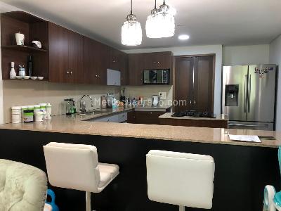 Casa de 3 alcobas en venta en Envigado, Envigado, 164 m² · foto 3 de 15