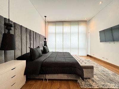 Casa de 5 alcobas en venta en El Poblado, Medellín, 1150 m² · foto 11 de 18