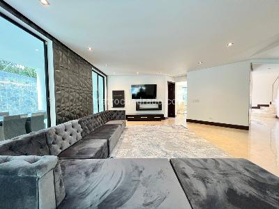 Casa de 5 alcobas en venta en El Poblado, Medellín, 1150 m² · foto 2 de 18
