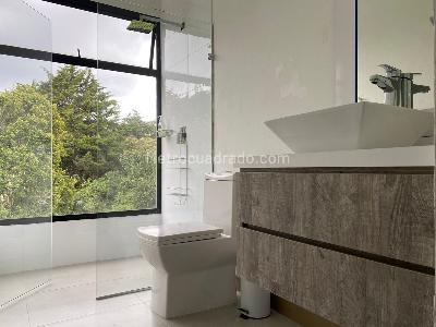 Casa de 4 alcobas en venta en Envigado, Envigado, 491 m² · foto 15 de 17