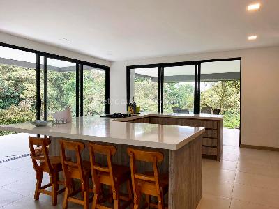 Casa de 4 alcobas en venta en Envigado, Envigado, 491 m² · foto 6 de 17