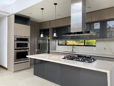 Casa de 4 alcobas en venta en Rionegro, Rionegro, 410 m² · foto 5 de 20