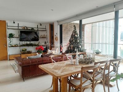 Apartamento de 2 alcobas en venta en El Poblado, Medellín, 130 m² · foto 3 de 16