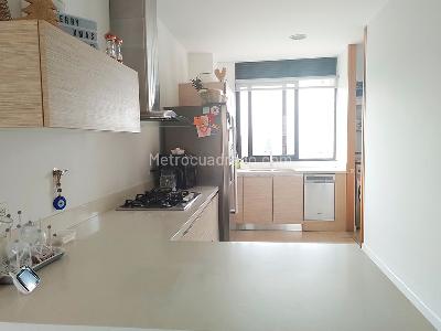 Apartamento de 2 alcobas en venta en El Poblado, Medellín, 130 m² · foto 5 de 16