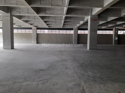 Warehouse for rent in BELLO, Bello