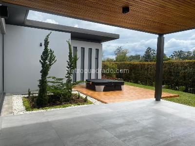 Casa de 4 alcobas en venta en Rionegro, Rionegro, 470 m² · foto 17 de 19