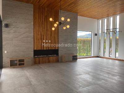 Casa de 4 alcobas en venta en Rionegro, Rionegro, 470 m² · foto 2 de 19