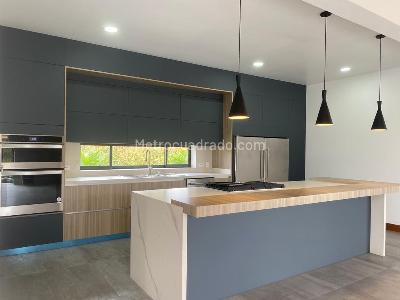 Casa de 4 alcobas en venta en Rionegro, Rionegro, 470 m² · foto 3 de 19