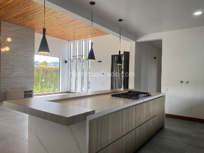 Casa de 4 alcobas en venta en Rionegro, Rionegro, 470 m² · foto 4 de 19