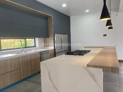 Casa de 4 alcobas en venta en Rionegro, Rionegro, 470 m² · foto 5 de 19