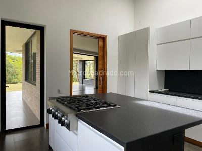 Casa de 3 alcobas en venta en Rionegro, Rionegro, 380 m² · foto 4 de 18