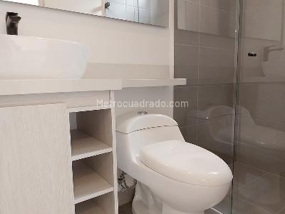 Apartamento de 3 alcobas en venta en El Poblado, Medellín, 139 m² · foto 16 de 19
