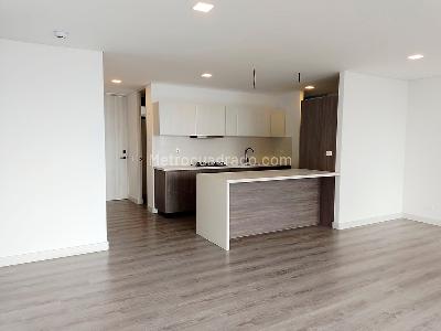 Apartamento de 3 alcobas en venta en El Poblado, Medellín, 139 m² · foto 5 de 19