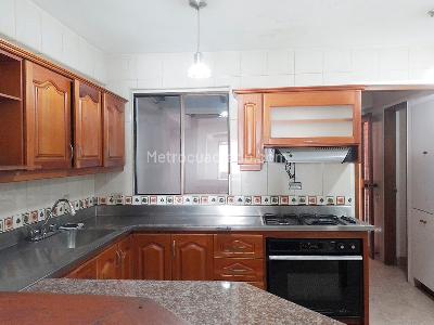 Apartamento de 3 alcobas en venta en El Poblado, Medellín, 168 m² · foto 7 de 14