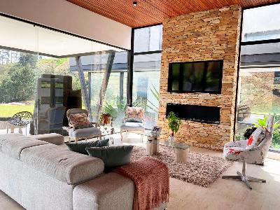 Casa de 3 alcobas en venta en Rionegro, Rionegro, 450 m² · foto 2 de 18