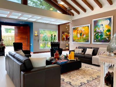 Casa de 3 alcobas en venta en Rionegro, Rionegro, 520 m² · foto 2 de 20