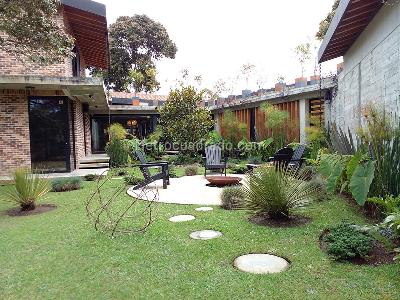 Casa de 3 alcobas en venta en Envigado, Envigado, 480 m² · foto 19 de 20