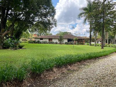 Casa de 5 alcobas en venta en Rionegro, Rionegro, 520 m² · foto 14 de 20