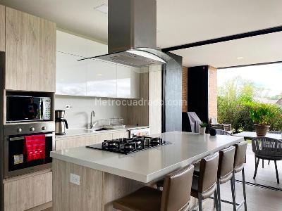 Apartamento de 3 alcobas en venta en Rionegro, Rionegro, 164 m² · foto 4 de 17