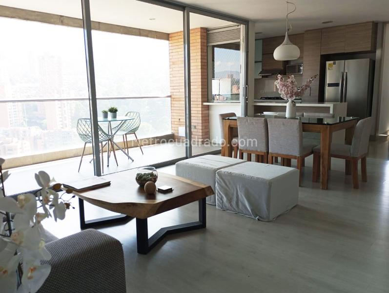 Apartamento Amoblado de 3 Alcobas en El Poblado