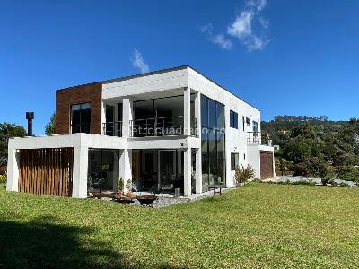 Casa de 3 alcobas en venta en Envigado, Envigado, 300 m² · foto 18 de 20