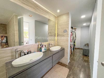 Casa de 4 alcobas en arriendo en Envigado, Envigado, 400 m² · foto 12 de 17