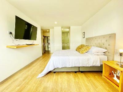 Apartamento de 2 alcobas en arriendo en El Poblado, Medellín, 86 m² · foto 5 de 9