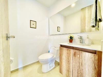 Apartamento de 2 alcobas en arriendo en El Poblado, Medellín, 86 m² · foto 9 de 9