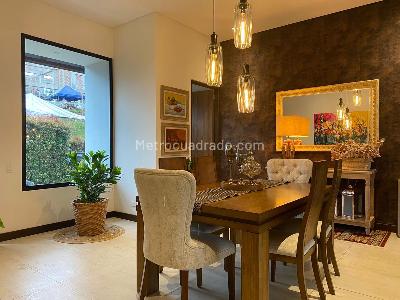 Casa de 4 alcobas en venta en Envigado, Envigado, 220 m² · foto 3 de 19