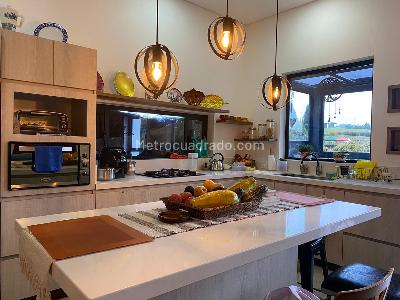 Casa de 4 alcobas en venta en Envigado, Envigado, 220 m² · foto 6 de 19