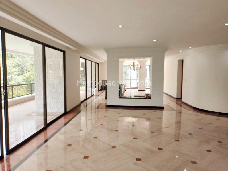 Apartamento de 3 Alcobas con Amenities en Lujo en El Poblado - 2