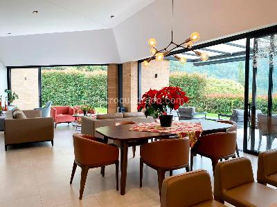 Casa de 3 alcobas en venta en El Poblado, Medellín, 520 m² · foto 3 de 20