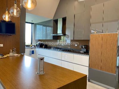 Casa de 3 alcobas en venta en El Poblado, Medellín, 520 m² · foto 5 de 20