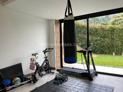 Casa de 3 alcobas en venta en El Poblado, Medellín, 520 m² · foto 9 de 20