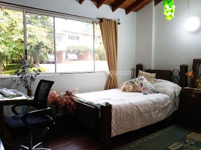Casa de 3 alcobas en venta en Envigado, Envigado, 217 m² · foto 11 de 18