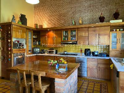 Casa de 3 alcobas en venta en Envigado, Envigado, 529 m² · foto 7 de 20