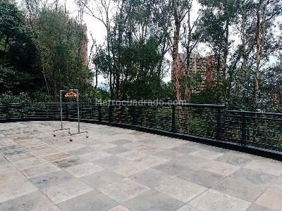 Casa de 4 alcobas en venta en El Poblado, Medellín, 700 m² · foto 13 de 14