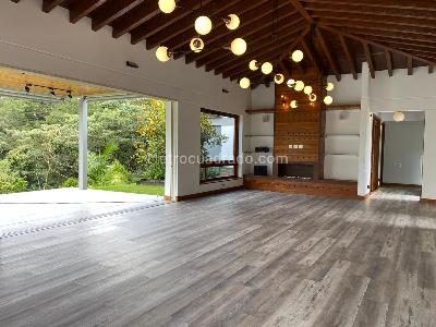 Casa de 4 alcobas en venta en Rionegro, Rionegro, 560 m² · foto 2 de 19