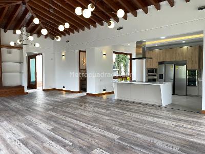 Casa de 4 alcobas en venta en Rionegro, Rionegro, 560 m² · foto 3 de 19