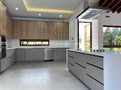Casa de 4 alcobas en venta en Rionegro, Rionegro, 560 m² · foto 5 de 19