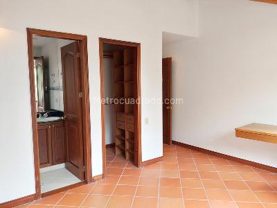 Casa de 5 alcobas en venta en El Poblado, Medellín, 345 m² · foto 11 de 20