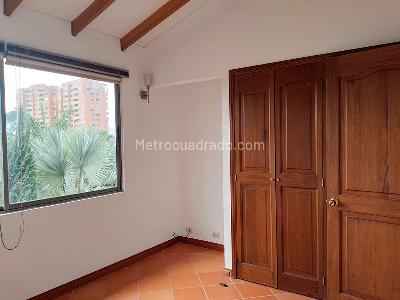 Casa de 5 alcobas en venta en El Poblado, Medellín, 345 m² · foto 15 de 20