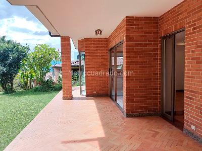 Casa de 5 alcobas en venta en El Poblado, Medellín, 345 m² · foto 19 de 20