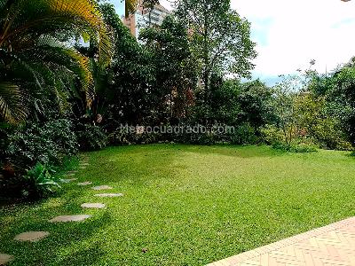 Casa de 5 alcobas en venta en El Poblado, Medellín, 345 m² · foto 20 de 20